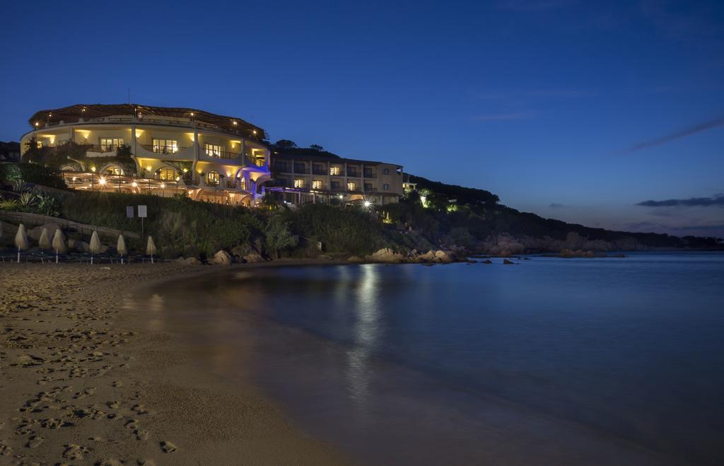 Club Hotel Baia Sardinia Exteriér fotografie